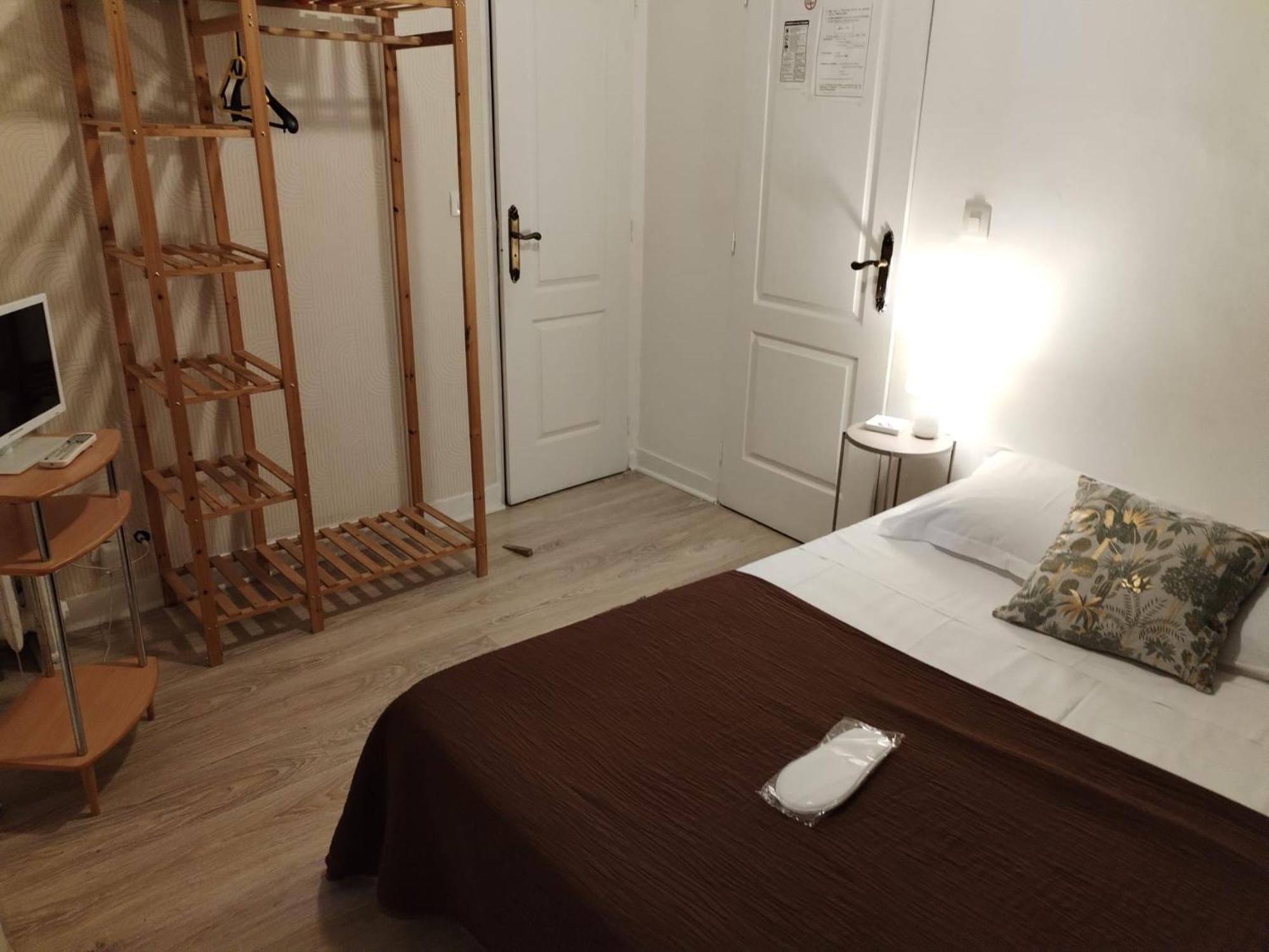 Aux Trois Rois Hotel Pont-Sur-Yonne Luaran gambar